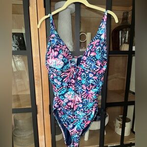 Stella Parker one piece swimsuit ruched print lilly pulitzer navy seashell vneck
